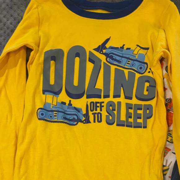 Excellent Condition 3 piece sz7 fleece Construction Digger Dumptruck Pajamas - Picture 2 of 5